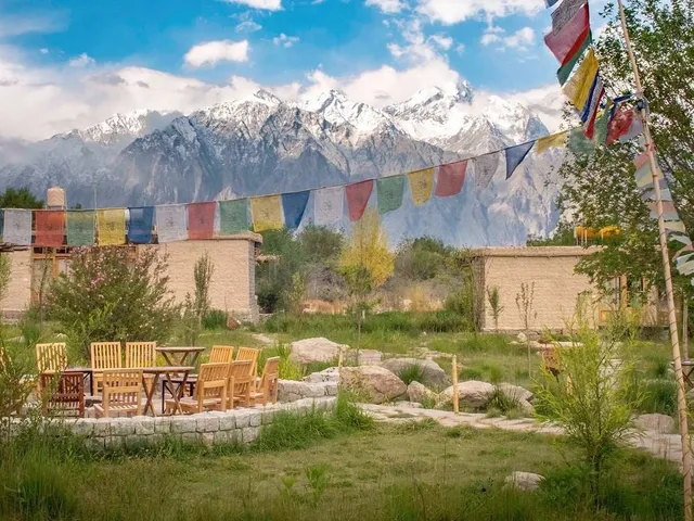 Lchang Nang Retreat - The House of Trees - Nubra Valley