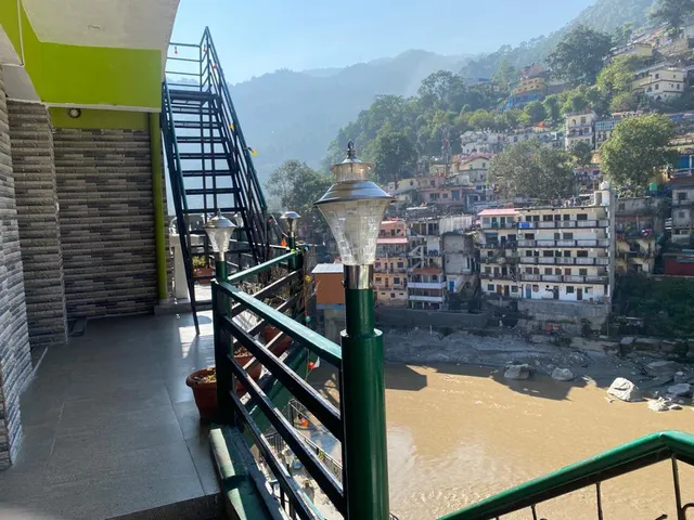 SHIV SHAKTI TOURIST LODGE