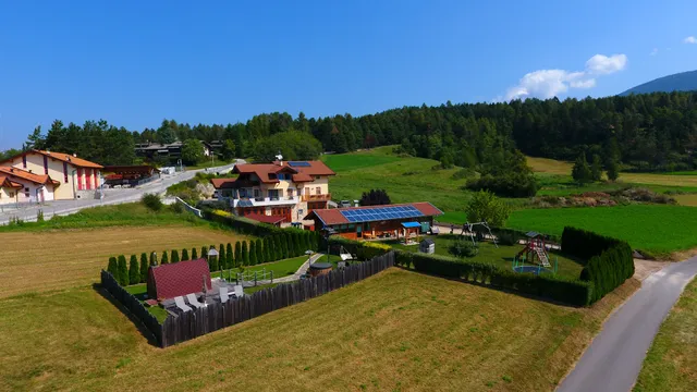 Agritur Bella Di Bosco - Farm, Farmhouse