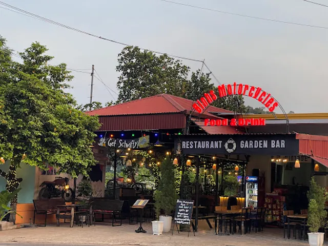 Binhs Motorcycles Restaurant & Bar Garden