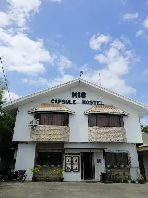 HIS Capsule Hostel
