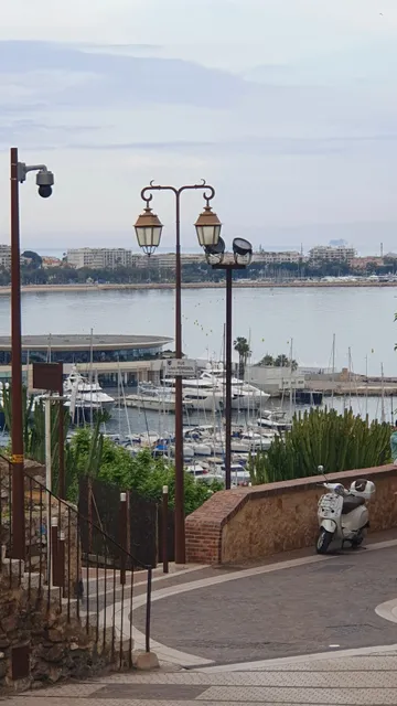 Cannes la bocca Duplex bord mer