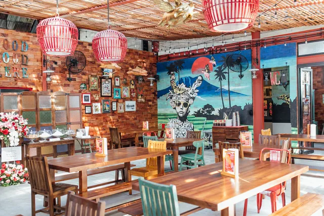 Naughty Nuri’s Warung, Sanur