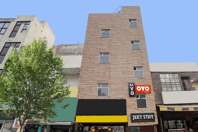 OYO Flagship R K Residency Near Jhilmil Metro Station