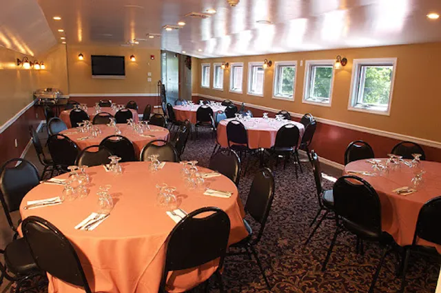 Hollywood Pizzeria & Restaurant