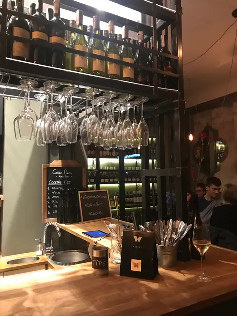 Czarna Owca • Wino Bar • Kraków Wine Bar