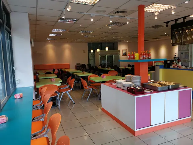 海威信實餐廳 海威潛艇堡