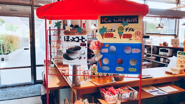 カフェ ツリーズ（イベントにより営業時間変更有り）