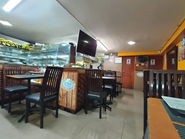 D'evilu Cafe - Restaurante