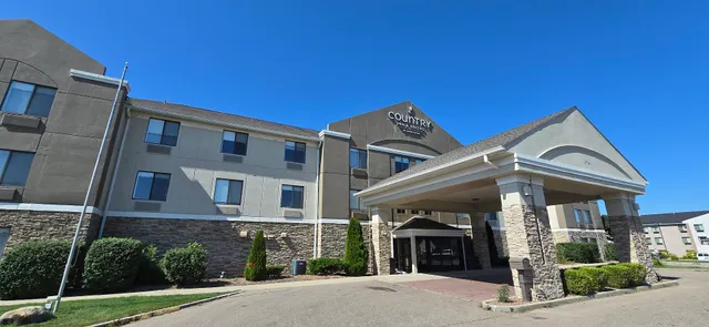 Country Inn & Suites by Radisson, South Haven, MI