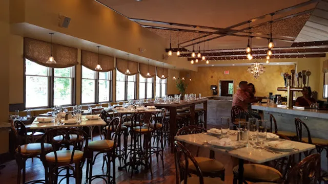 De Novo European Pub