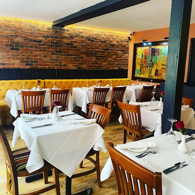 Farncombe Tandoori Restaurant