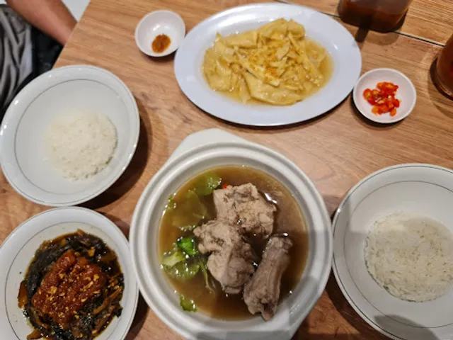 Liang Bak Kut Teh - 亮肉骨茶