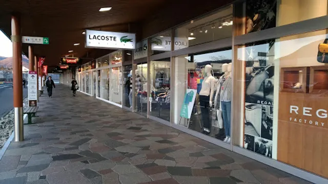 LACOSTE OUTLET