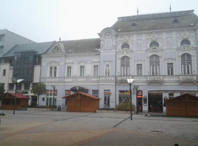 Korona Hotel és Étterem