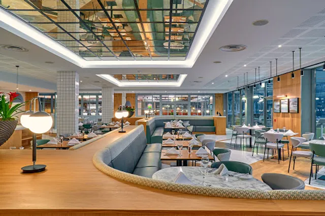 Glaze Restaurant at Crowne Plaza Marlow