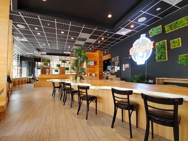 Taichi Bubble Tea, Ramen and Poke Bowl - College town