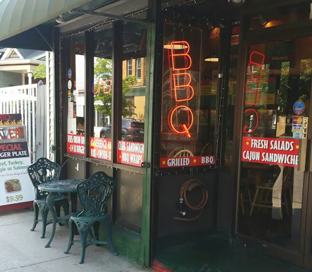 Cambridge Deli & Grill