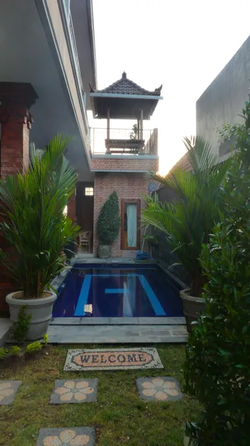 Pondok Lulik Seseh Beach