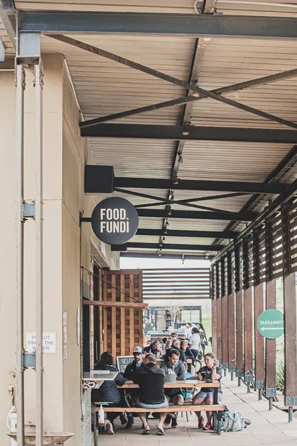 Food Fundi Café
