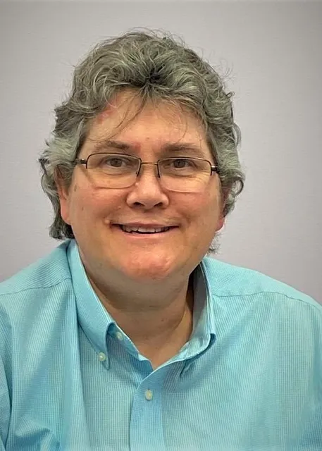 Amanda DeShong, Medium