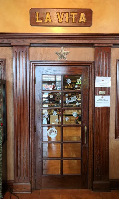 La Vita Cigars