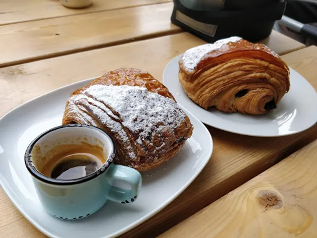 LoneWolf Baking Company