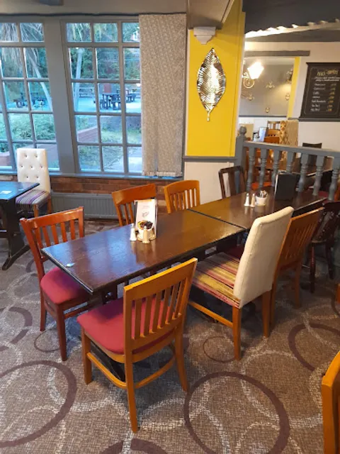 The Beehive, Curdworth