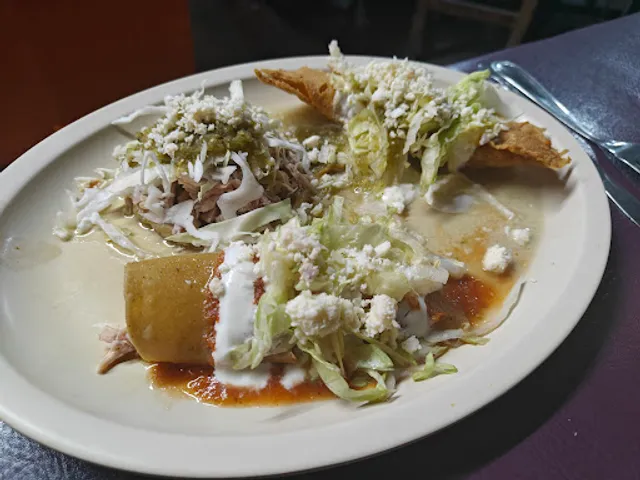 Cenaduría La Familia