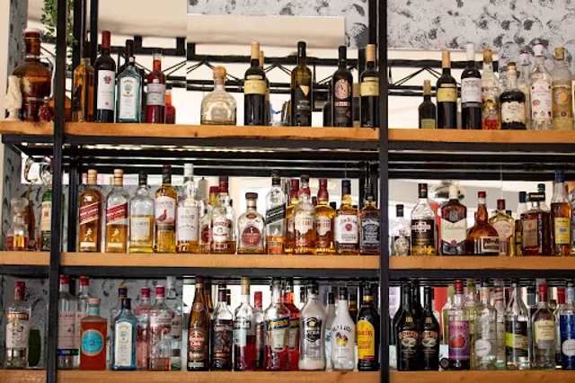 Proimos pool bar restaurant