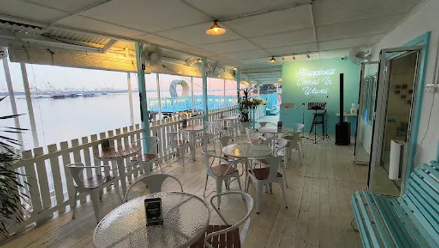 Hidden Garden by the Sea