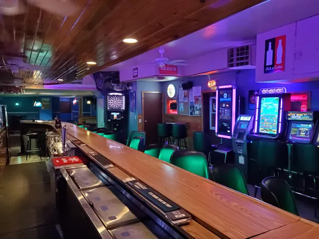 Pee-wee’s Black & Blue Bar