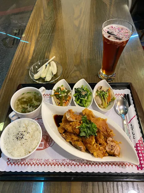 卡式摩COSMOS KITCHEN(不定期公休，詳情請看Facebook)