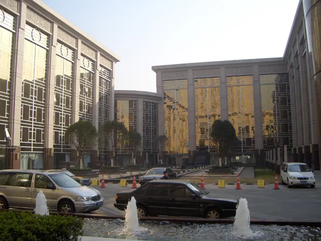 Howard Johnson Plaza Ningbo Hotel