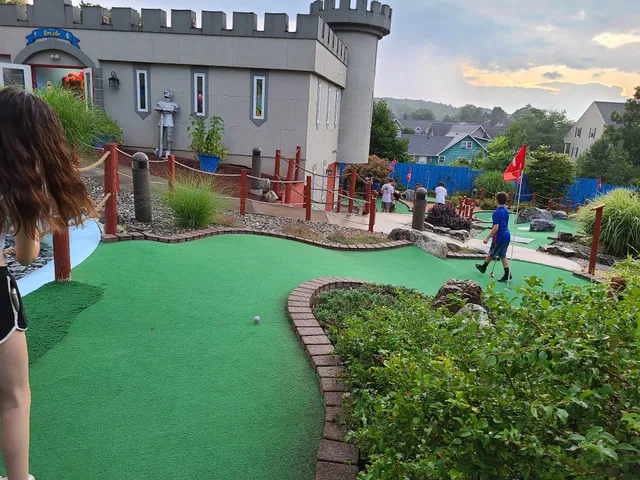 Castle Cove Mini Golf & Arcade
