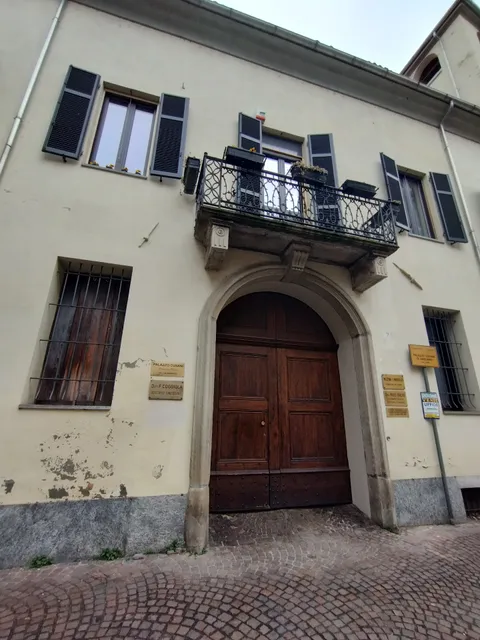 Palazzo Cusani Charming Rooms