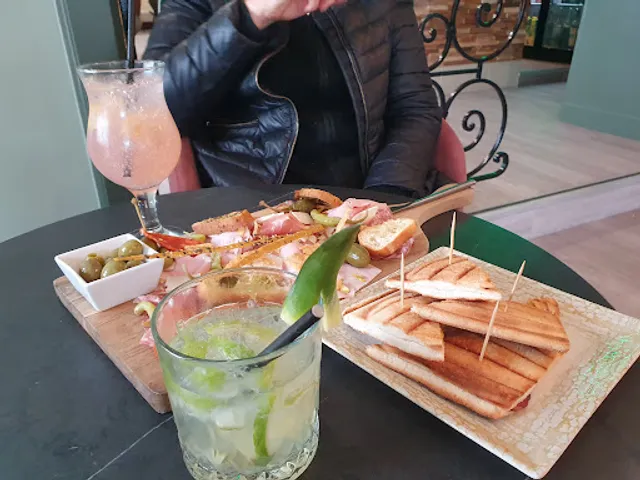 Le Temps d'une Escale