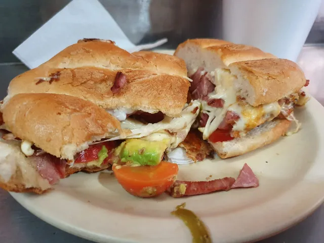 TORTAS Y LICUADOS PEPE