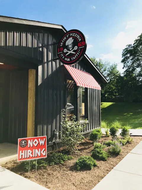 Greek's Pizzeria of Westfield