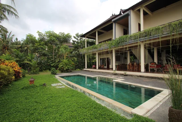 Uma Capung Mas Villa & Cottages