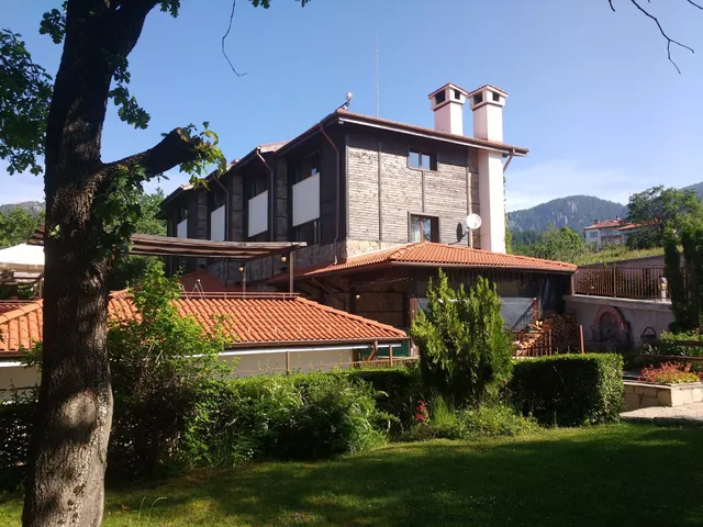 Хотел "Смилен"