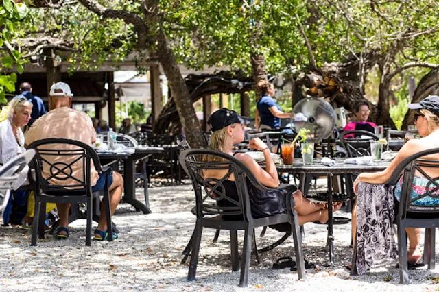 Mar Vista Dockside Restaurant & Pub