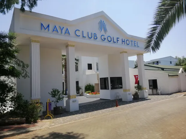 Maya Golf Hotel