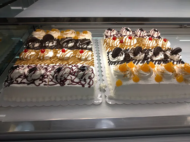 Edna’s Cakeland SM MegaCenter