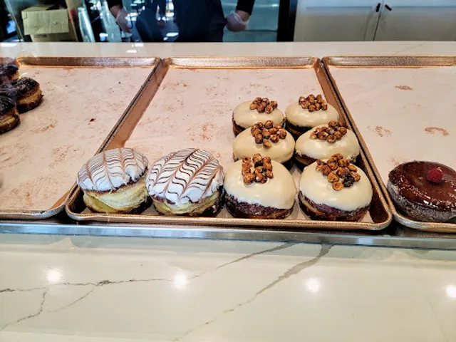 Saint Honoré Doughnuts & Beignets