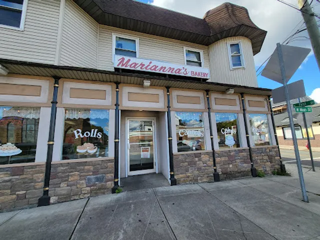 Marianna's Belltop Bakery