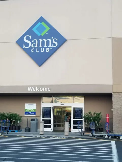 Northlite Shopping Center Commons V