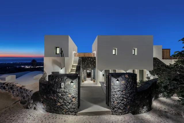 Klostrá - Foinikia Oias