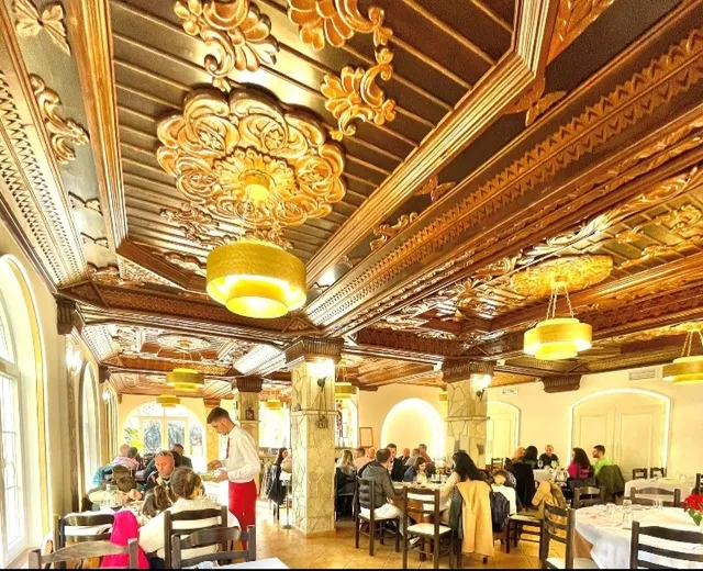 Rapsodia Restaurant