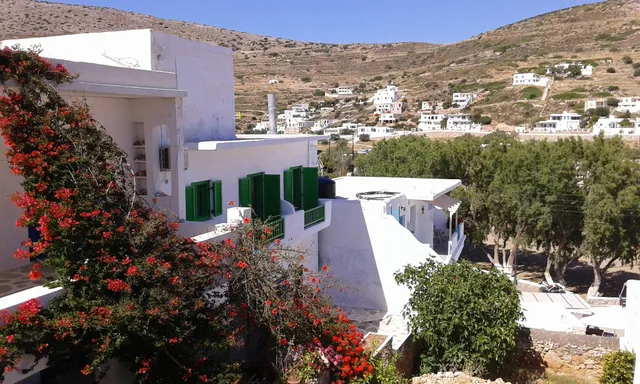 Kastellos Apartments Sikinos
